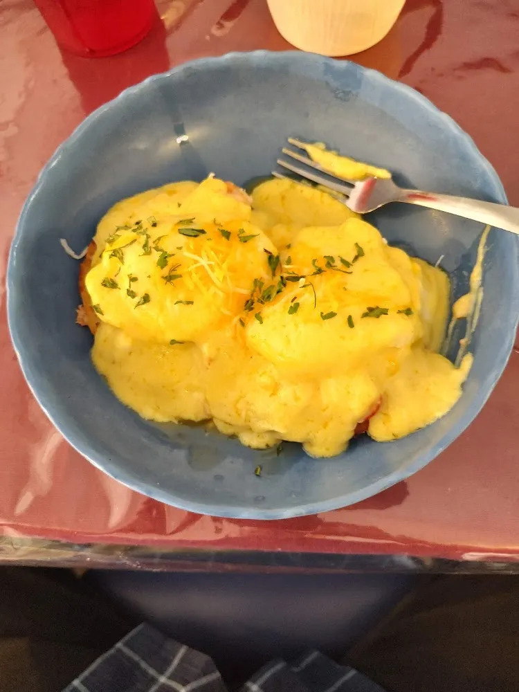 Lobster Eggs Benedict